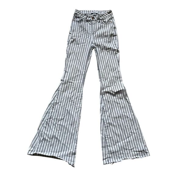 Judy Blue High Waist Pin Stripe Super Flare Stretch Jeans Designer White Blue 25 - Picture 2 of 9
